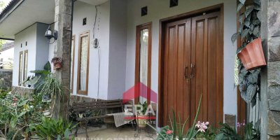 Jalan Taman Cihanjuang Cimahi