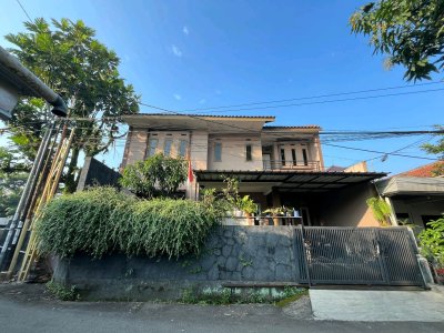 Perumahan Marga Wangi, Jalan Kencanawangi
