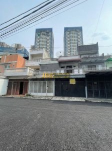 Dijual Rumah Pusat Kota Jalan Laboratorium I - Medan